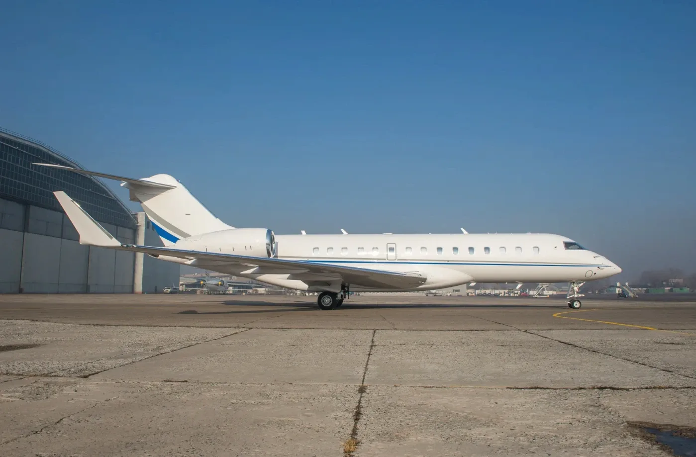 Global 6000 private jet exterior